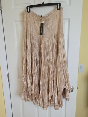 Essentials by Milano Crinkled Beige Maxi Skirt